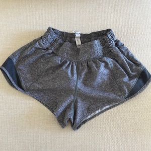 Lululemon Hotty Hot low rise lined 2.5 short